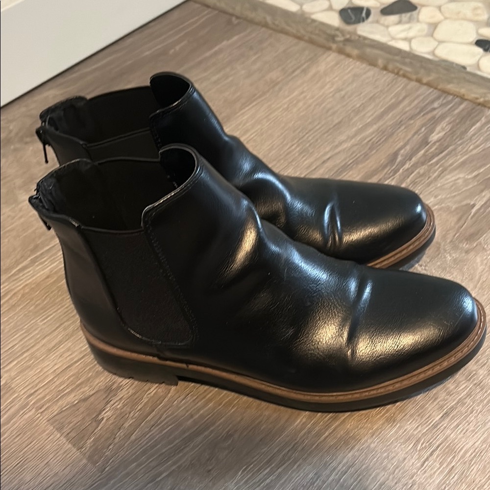 Black Leather Men's Chelsea Boots